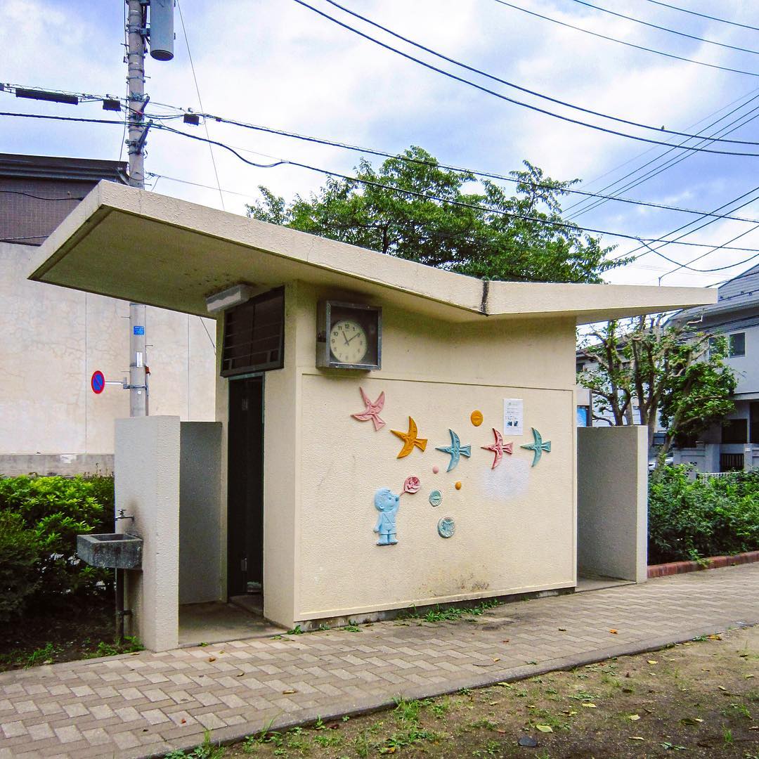 Необычные общественные туалеты Японии от Хидефуми Накамуры