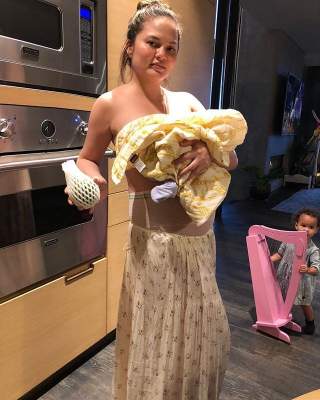 Крисси Тейген продемонстрировала фотографию после родов