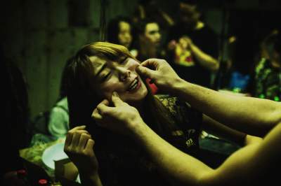 Украинский фотограф показал тайную жизнь ночных клубов в Китае. Фото