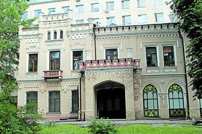 Самые красивые готические здания Киева. Фото