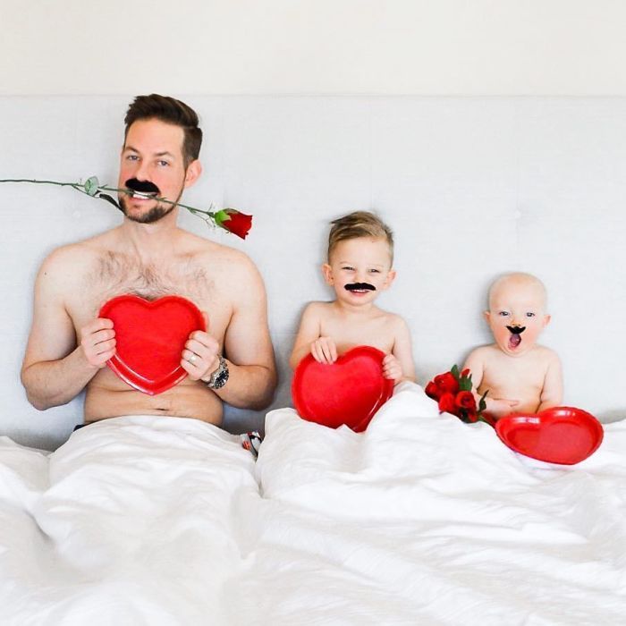 Забавная серия семейных фотографий против скуки