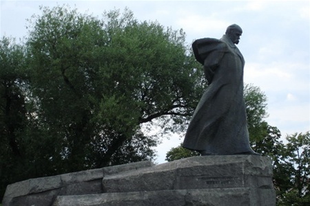 В Москве демонтировали памятник Тарасу Шевченко