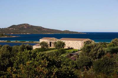 Дом мечты: каменный особняк на берегу Средиземного моря. Фото