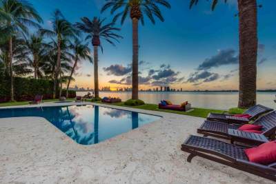 Энрике Иглесиас показал свой роскошный дом в Майами. Фото