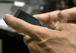 Две трети владельцев мобильных телефонов страдают номофобией