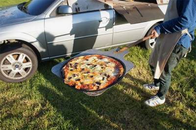 Предприимчивый итальянец сделал из машины печь для пиццы