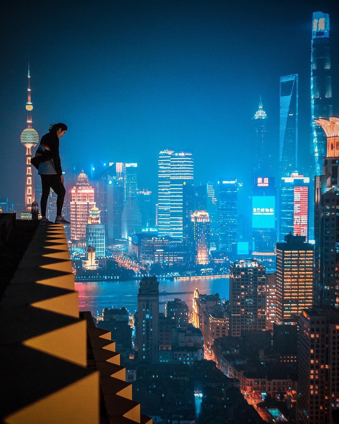 Ночные сцены на городских улицах Китая от Виктора Чанга