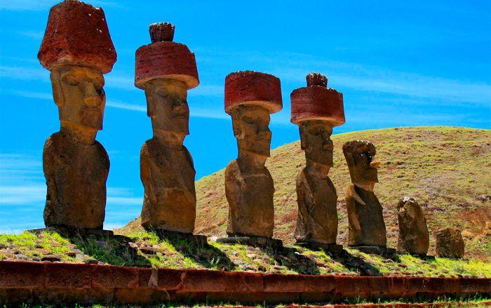 Ученые раскрыли секрет статуй на острове Пасхи. ФОТО