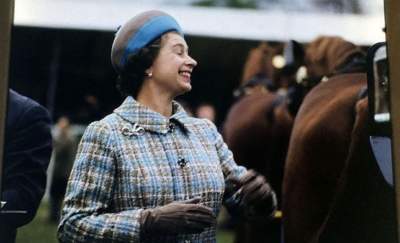 Жизнь британских монархов в редких снимках. Фото