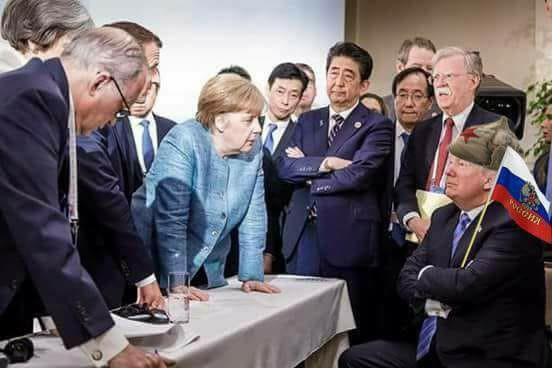 \"Довольно болтать, Джон Сильвер!\" Сеть обрушилась фотожабами на фото лидеров G7, обступивших Трампа