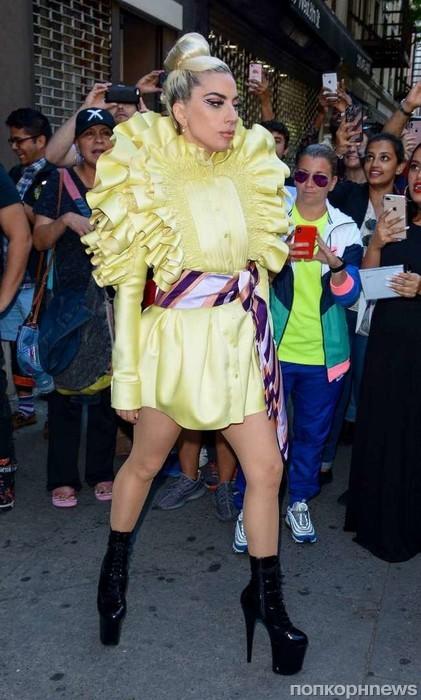 Леди Гага появилась на публике в очередном экстравагантном образе