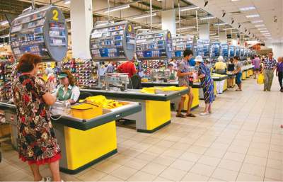 «Marvel и DC отдыхают»: соцсети потешаются над случаем в украинском супермаркете