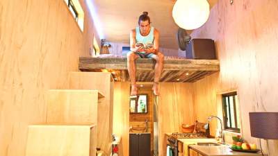Студент построил дом на колесах, чтобы не платить за общежитие. Фото