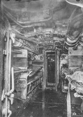 Так выглядели изнутри подлодки времен Первой Мировой. Фото