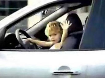 На дороге в Веллингтоне заметили восьмилетнего водителя в пижаме