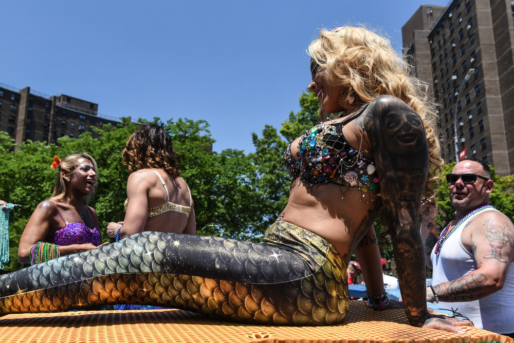 Ежегодный Парад русалок в Нью-Йорке 2018