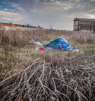 Фотограф показал, как живут бездомные в США. Фото