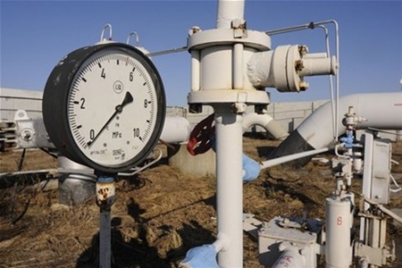 "Газпром" качает меньше газа через Украину и говорит, что это лишь начало