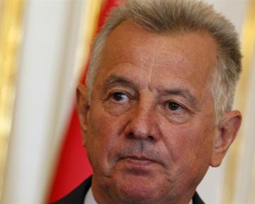 Президент Венгрии подал в отставку из-за плагиата
