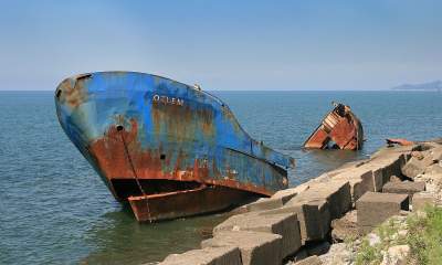 Заброшенные корабли в необычном фотопроекте. Фото