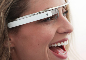 Google представила концепцию компьютера, который можно носить как очки