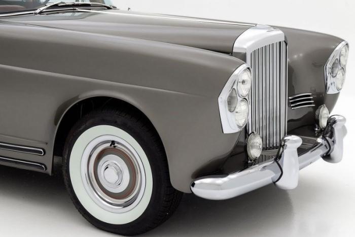 Эксклюзивный Bentley 1960 года c кузовом Mercedes-Benz