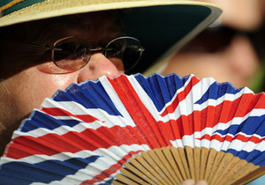 Великобритания может сэкономить 23 млрд евро на отмене восьми праздников