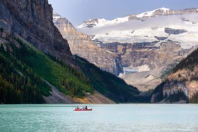 Величественные ландшафты канадского национального парка. Фото