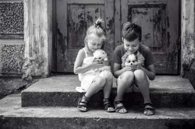 Мимишность зашкаливает: трогательная дружба между детьми и животными. Фото