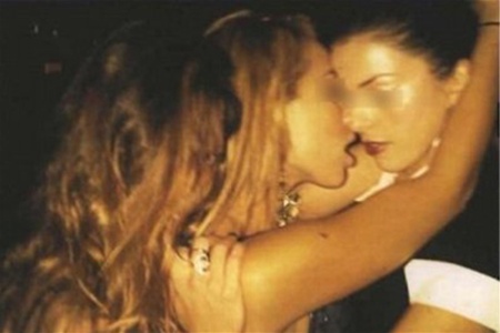 Берлускони платил участницам секс-вечеринок по 2000 евро