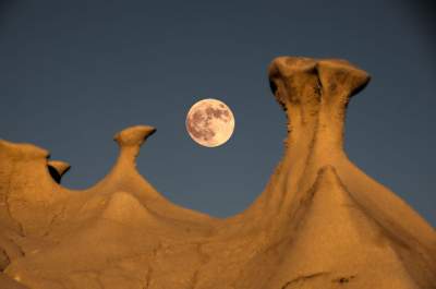 Пустыня в Нью-Мексико в инопланетных пейзажах. Фото