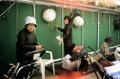 Так выглядят женщины-ныряльщицы из Южной Кореи. Фото