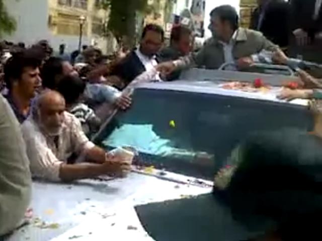 Иранцы атаковали автомобиль с президентом