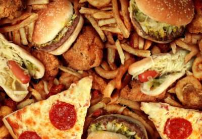 Названы "вредные" продукты, помогающие расщеплять жир