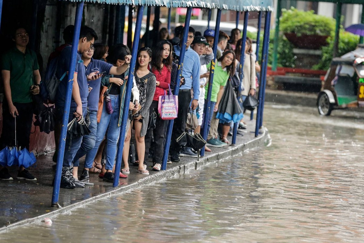 Сон тин. Филиппины потоп. Филиппины наводнение. Филиппины шторм. Тропический шторм на Филиппинах.