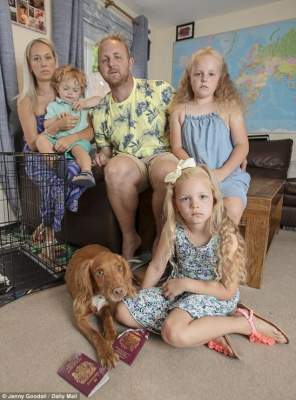 В Англии голодный пес оставил семью без отпуска