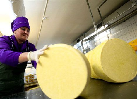 В Россию не пускают «разрешенный» украинский сыр 