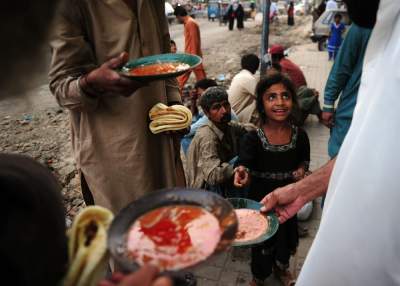Фотограф показал жизнь обычных людей в Пакистане. Фото