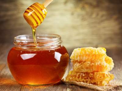 Медики напомнили о главных полезных свойствах меда