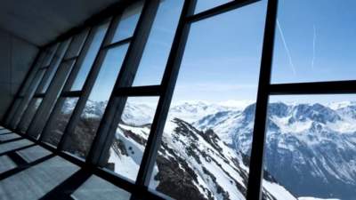 Агент 007: уникальный музей Джеймса Бонда в горах Австрии. Фото