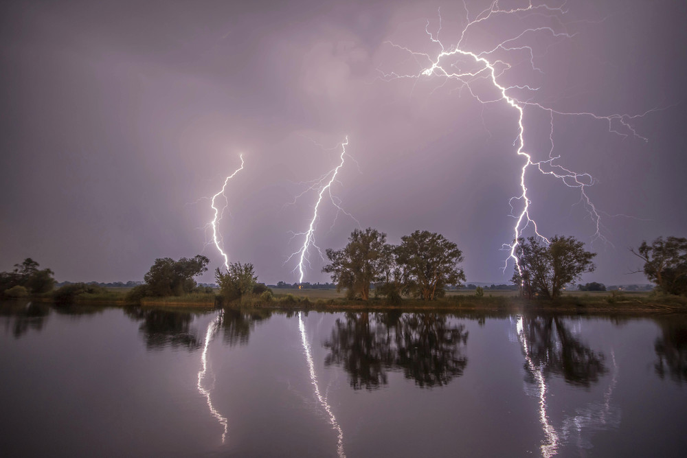 Красота молний на фотографиях