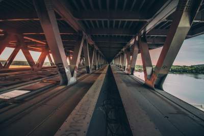 Как выглядит на рассвете Подольский мост. Фото