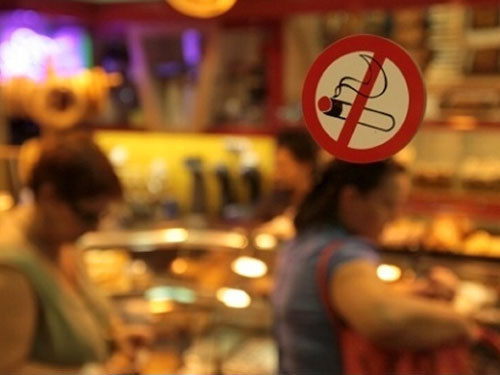 Туристам на заметку: с приходом лета в Болгарии запрещено курить практически везде