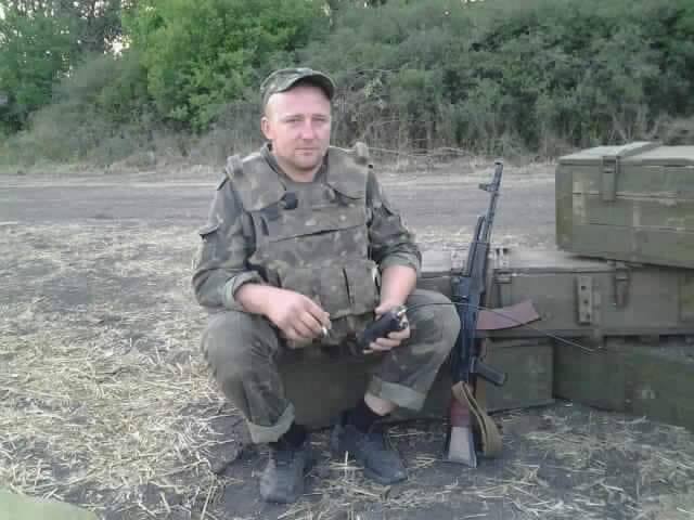 С воином Александром Буйвало, погибшим в 2014 году на Луганщине в результате ракетного обстрела с территории РФ, простились в Сумах 01