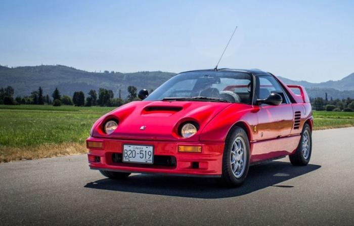 Mazda Autozam AZ-1: маленький спортивный автомобиль с крыльями