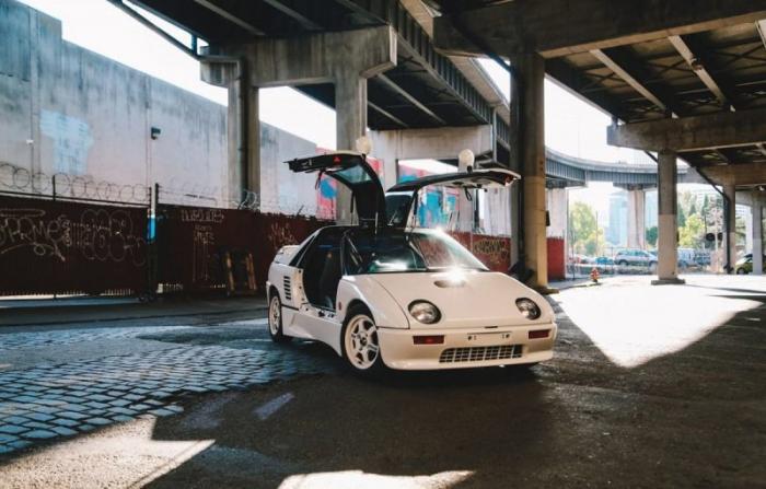 Mazda Autozam AZ-1: маленький спортивный автомобиль с крыльями