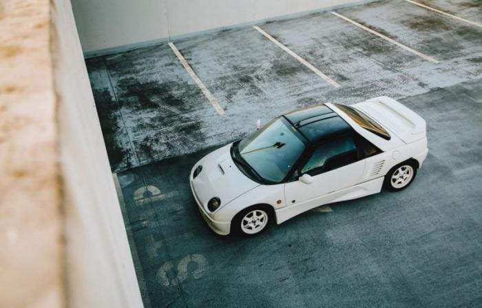 Mazda Autozam AZ-1: маленький спортивный автомобиль с крыльями