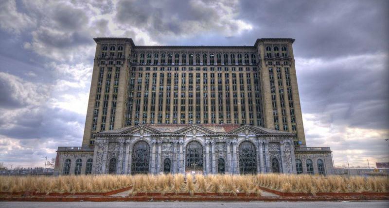 MichiganCentralStation44-800x499