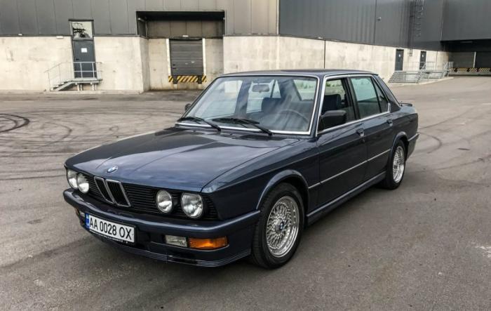 BMW 535i E28 Акула - таких уже не делают