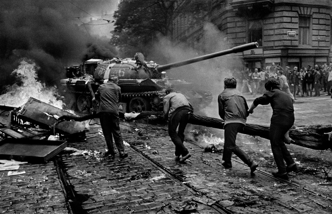 Появление советских танков в Чехословакии. ФОТО